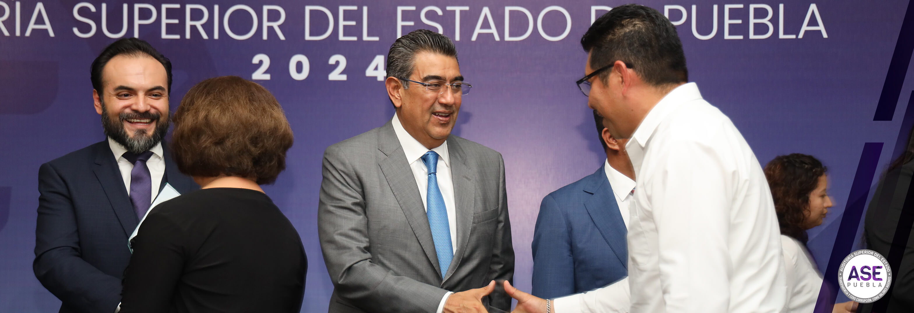 ASE Puebla reconoce al personal con más de 20 años de trayectoria